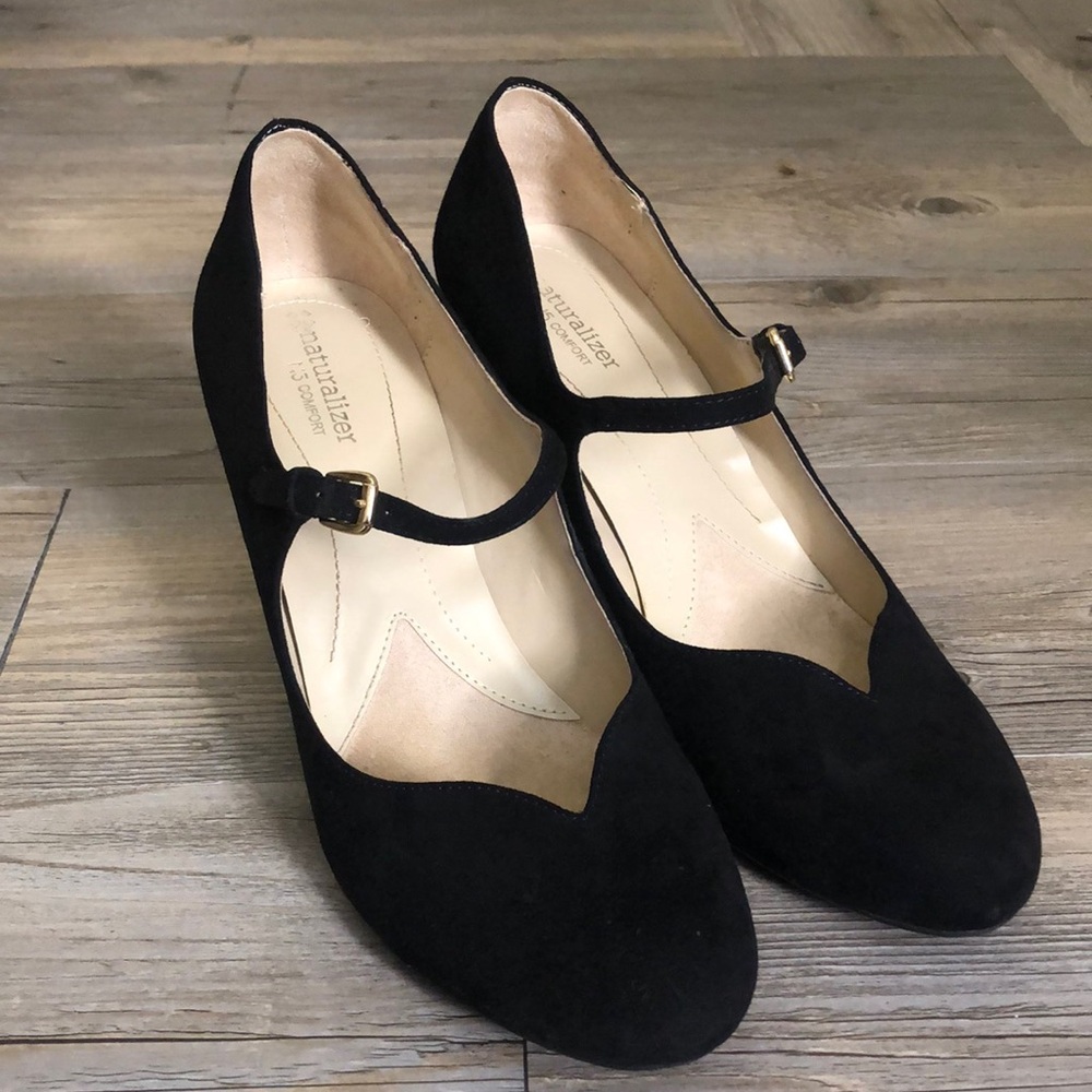 Naturalizer black suede pumps size 9.5